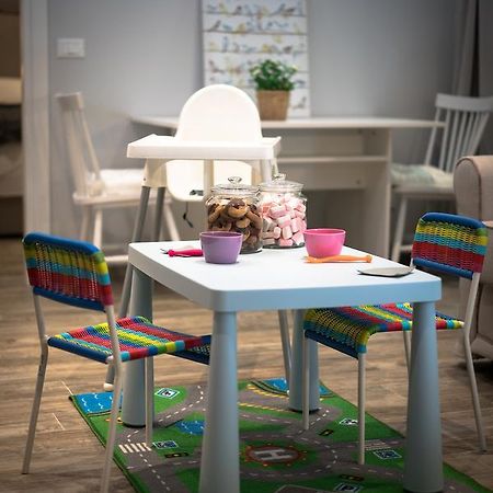 Laura Family Apartments Рим Екстериор снимка