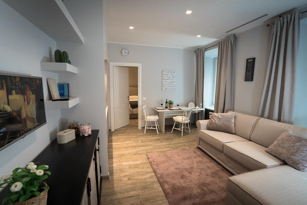 Laura Family Apartments Рим Екстериор снимка